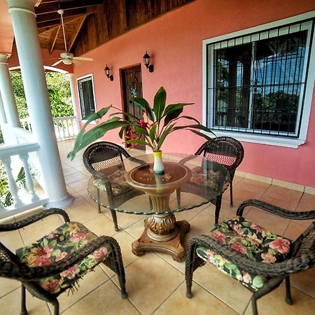 Seaside Inn Roatan 西湾 外观 照片