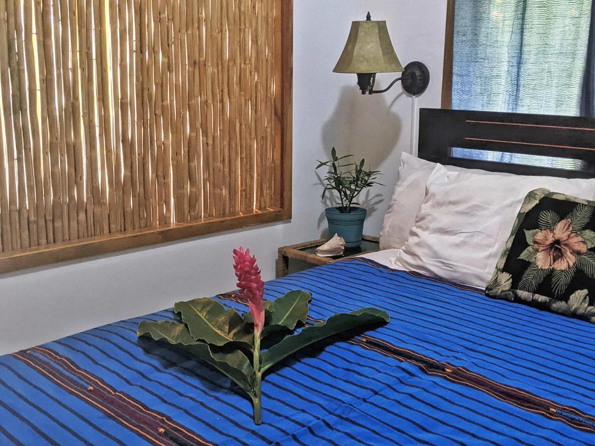 Seaside Inn Roatan 西湾 外观 照片